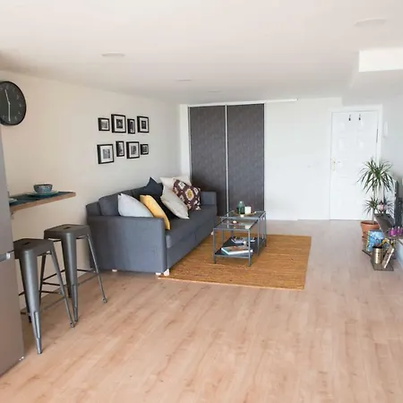 Апартаменты Cozy Studio With Good Views
