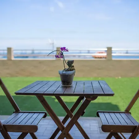 Апартаменты Cozy Studio With Good Views Лас-Пальмас-де-Гран-Канария